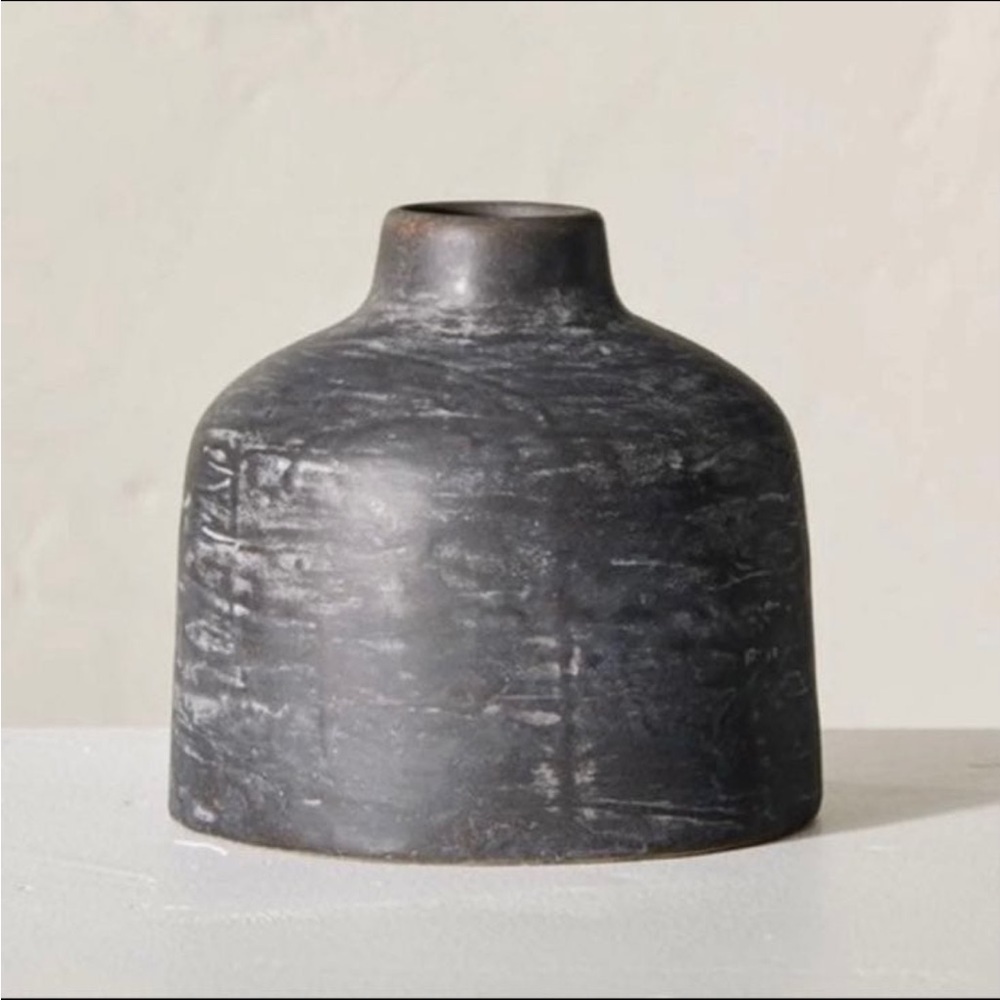 Hearth & Hand Magnolia 5" Dark Gray
Distressed Ceramic Distressed Vase